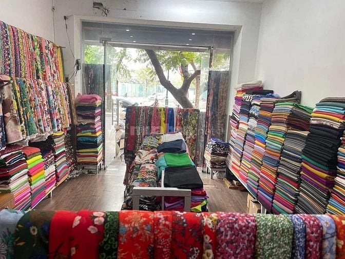 Sang nhượng cửa hàng vải thời trang 
