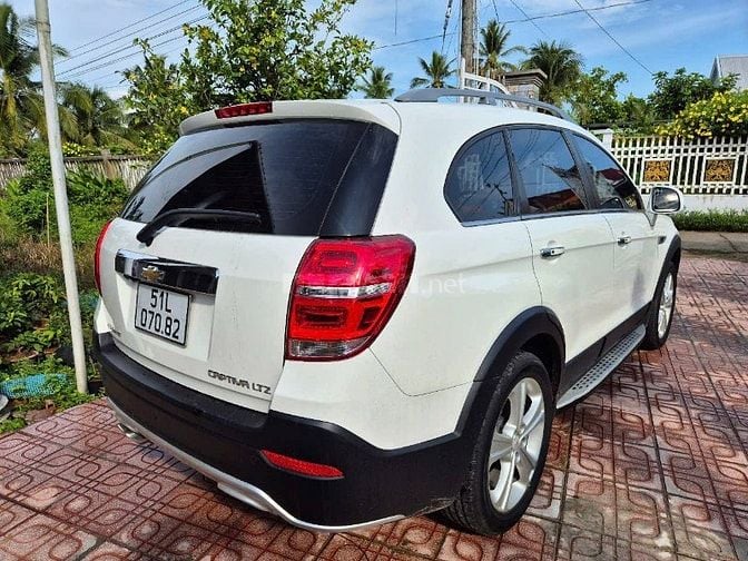 Cần bán Captiva (LTZ) sx:2015 At,màu trắng,gđ sử dụng mới 95%