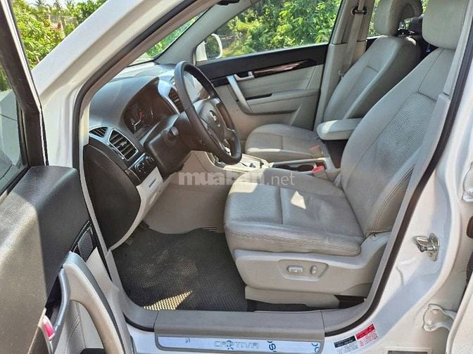Cần bán Captiva (LTZ) sx:2015 At,màu trắng,gđ sử dụng mới 95%