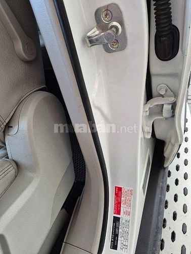 Cần bán Captiva (LTZ) sx:2015 At,màu trắng,gđ sử dụng mới 95%