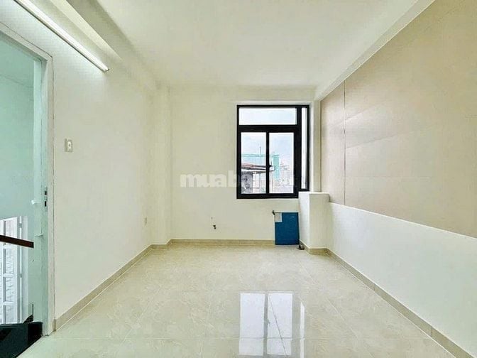 Nhà 55m² đường 3/2 gần BV Bình Dân. Xây 1 trệt 3 lầu, giá 3,1 tỷ. SHR