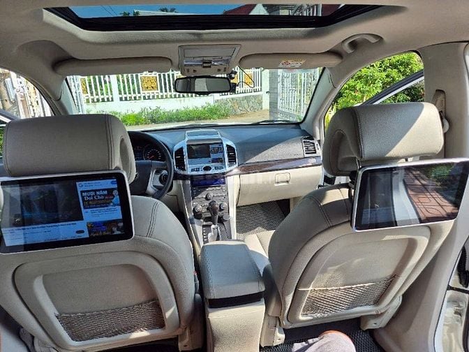 Cần bán Captiva (LTZ) sx:2015 At,màu trắng,gđ sử dụng mới 95%