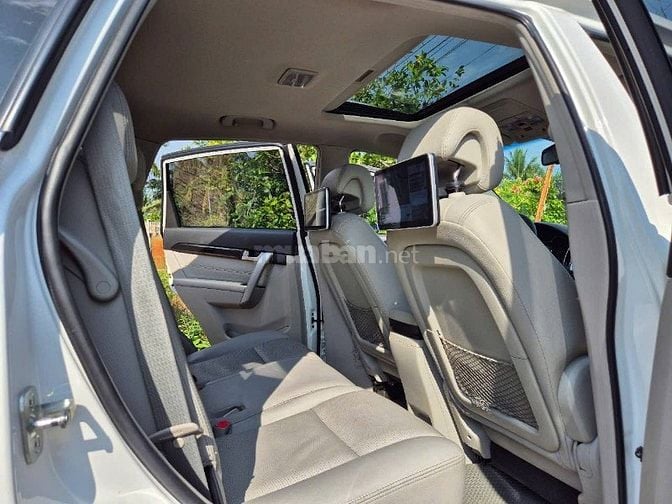 Cần bán Captiva (LTZ) sx:2015 At,màu trắng,gđ sử dụng mới 95%