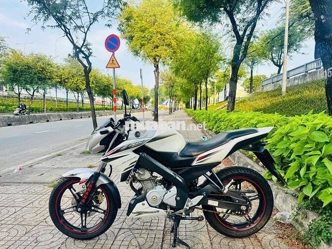 Bán FZ150i dk 2015 máy rin xe sạch sẽ