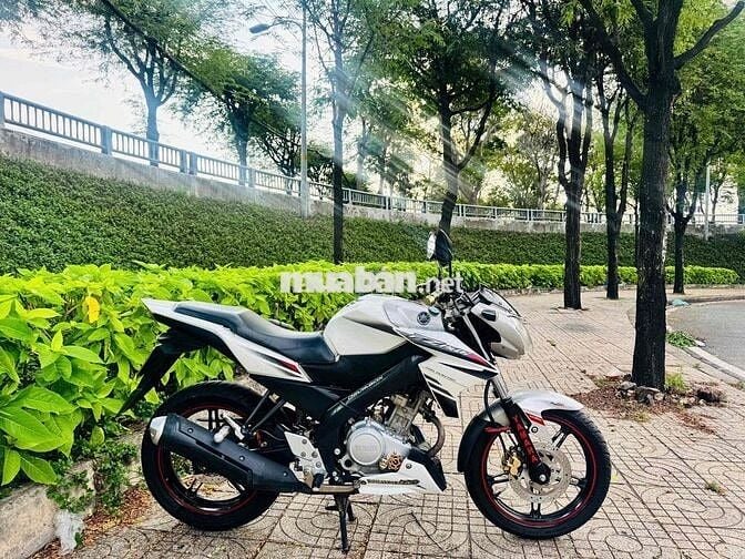Bán FZ150i dk 2015 máy rin xe sạch sẽ