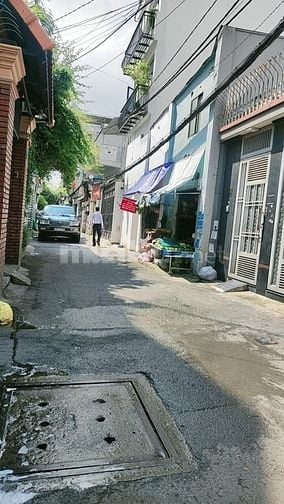 BÁN VILLA CÓ HỒ BƠI TRONG NHÀ ĐƯỜNG NGUYỄN VĂN ĐẬU BÌNH THẠNH 