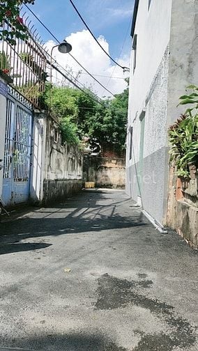 BÁN VILLA CÓ HỒ BƠI TRONG NHÀ ĐƯỜNG NGUYỄN VĂN ĐẬU BÌNH THẠNH 