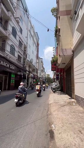 Mặt tiền Lê Hồng Phong,Ngang 5,2m 5Tầng, Gần Vạn Hạnh Small,Tr Học