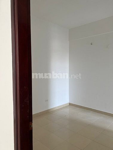 Cho thuê lâu dài căn hộ CC CT12A Hoàng cầu nhà mới hoàn toàn không đồ 