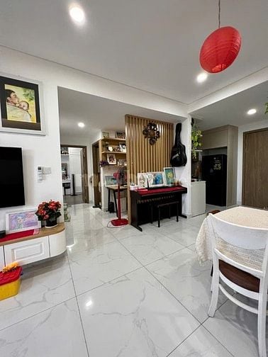 Bán căn 2PN, 85m2, Diamond Plus, view công viên, ntcb, có ô xe hơi