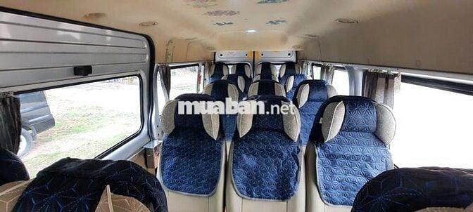 gia đình cần bán xe ford transit 16c 8/2017