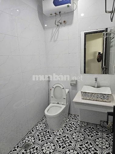 BA GÁC ĐỖ CỬA , NGÕ THOÁNG RỘNG , NHÀ MỚI FULL NỘI THẤT , KHƯƠNG ĐÌNH.