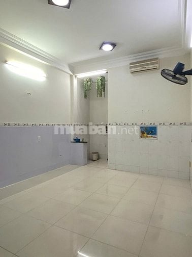 Mặt bằng kinh doanh 50m2 đường Nguyễn Văn Thương, quận Bình Thạnh