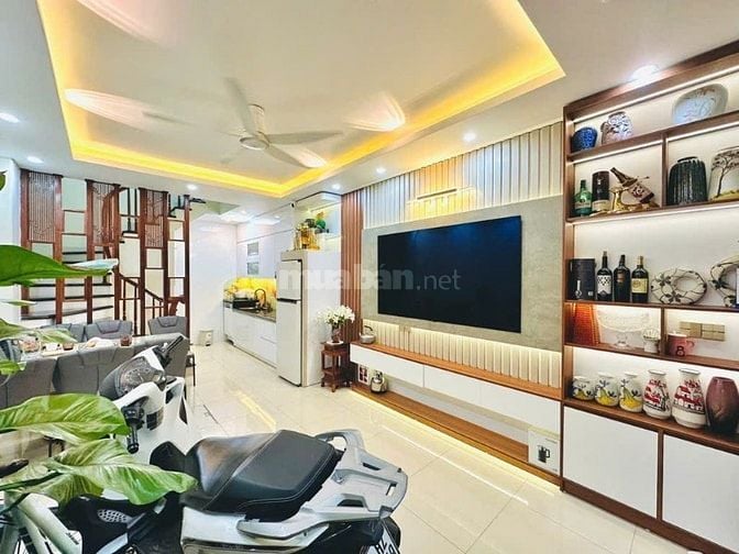 VỊ TRÍ ĐẸP, NGÕ NÔNG, Ô TÔ ĐỖ CỔNG, BA BƯỚC RA HỒ 
