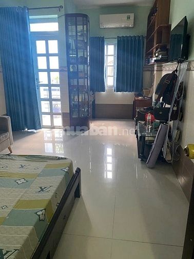 Bán nhà mặt tiền Quận 10 , gần chợ Nguyễn tri phương, 16,8 tỷ 
