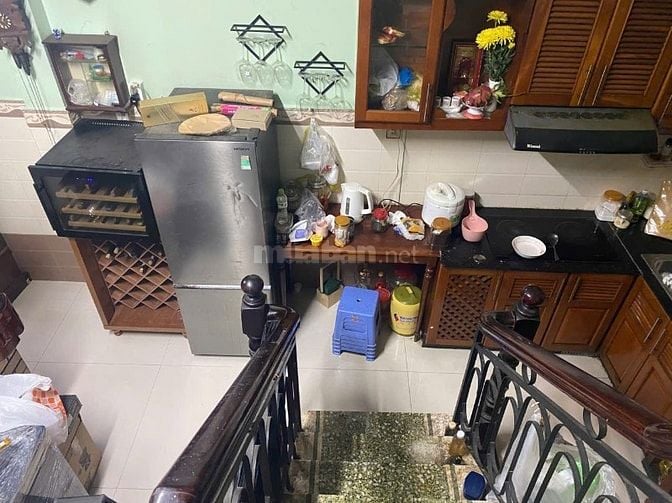 Bán nhà mặt tiền Quận 10 , gần chợ Nguyễn tri phương, 16,8 tỷ 