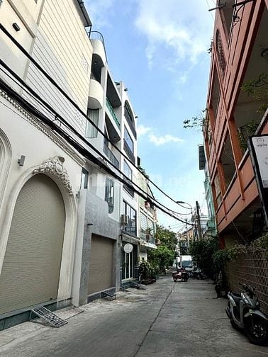 NHÀ ĐẸP 4 LẦU HẺM 7M CHỈ CÁCH MT HẬU GIANG 20M