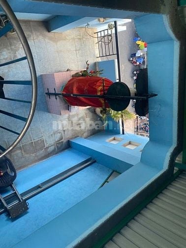 Bán nhà mặt tiền Quận 10 , gần chợ Nguyễn tri phương, 16,8 tỷ 