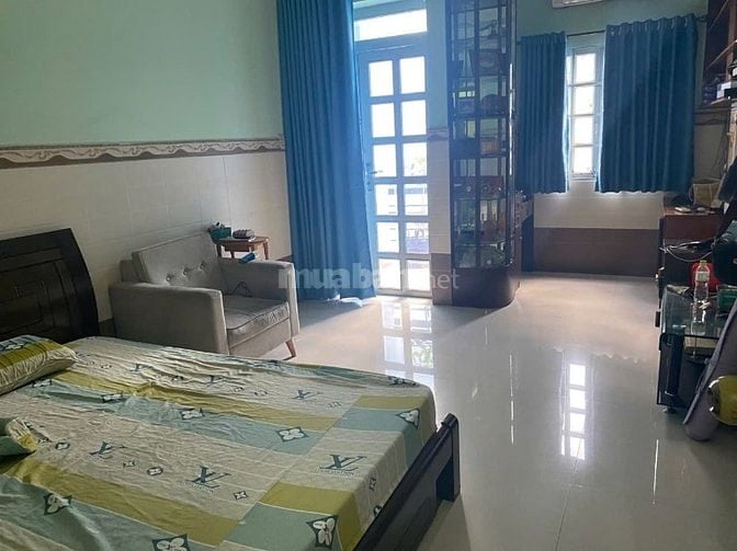Bán nhà mặt tiền Quận 10 , gần chợ Nguyễn tri phương, 16,8 tỷ 