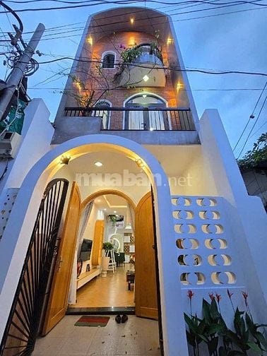 Nhà trung tâm đà nẵng.3 phút về biển mỷ khê, 3 phút ra cầu rồng,10 tỷ