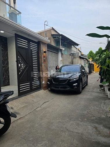 5 TỶ, NHÀ MỚI CÁU, 3 TẦNG, 4PN, HXH, PHƯỚC THIỆN, SÁT VINHOMES QUẬN 9