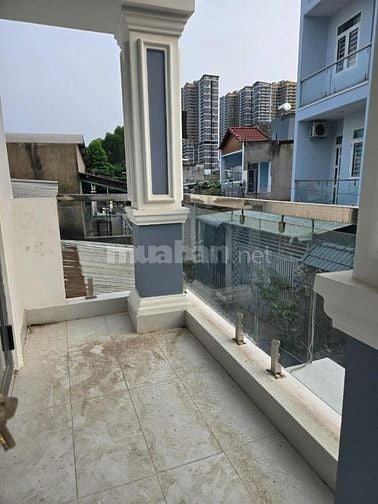 5 TỶ, NHÀ MỚI CÁU, 3 TẦNG, 4PN, HXH, PHƯỚC THIỆN, SÁT VINHOMES QUẬN 9