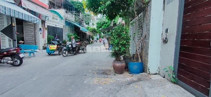 Can Ban Nha Cc Ngay Trung tam Quan 10 