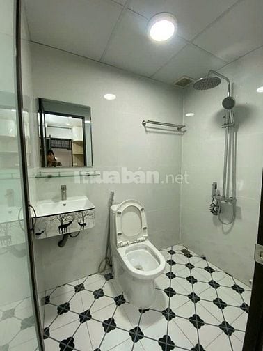 CH Tập Thể Tân Mai 76m2, 2 Ngủ - Chỉ việc xách quần áo về ở 2 tỷ 6