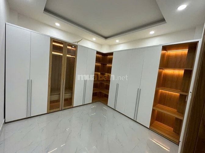 Kẹt bán nhà 4lau,4PN,40m,Hoàng Hoa Thám,Bình Thạnh,Full nthất,hơn 7ty 