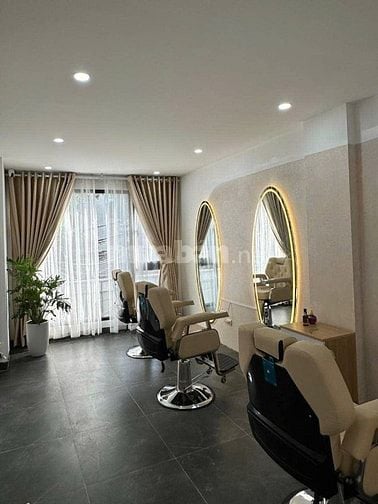 Cho thuê nhà mặt phố Hoàng Hoa Thám 
