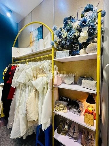 SANG NHƯỢNG CỬA HÀNG CHO THUÊ VÁY DỰ TIỆC - CƠ HỘI VÀNG TẠI YÊN LÃNG
