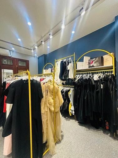 SANG NHƯỢNG CỬA HÀNG CHO THUÊ VÁY DỰ TIỆC - CƠ HỘI VÀNG TẠI YÊN LÃNG