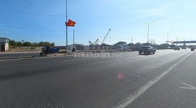 CHUYỂN NHƯỢNG 2.4HA ĐẤT MẶT TIỀN QUỐC LỘ 51 – VỊ TRÍ VÀNG, TP. PHÚ MỸ,