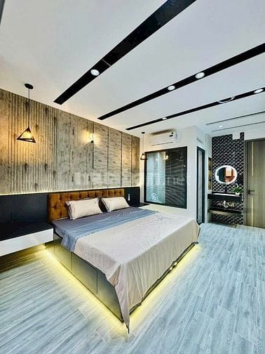 3 tỷ 550, nhà 64m² Võ Văn Tần xây 1 trệt 4 lầu. Hẻm 7m gần Vườn Chuối