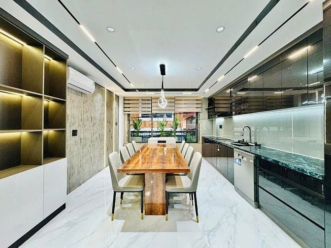 3 tỷ 550, nhà 64m² Võ Văn Tần xây 1 trệt 4 lầu. Hẻm 7m gần Vườn Chuối