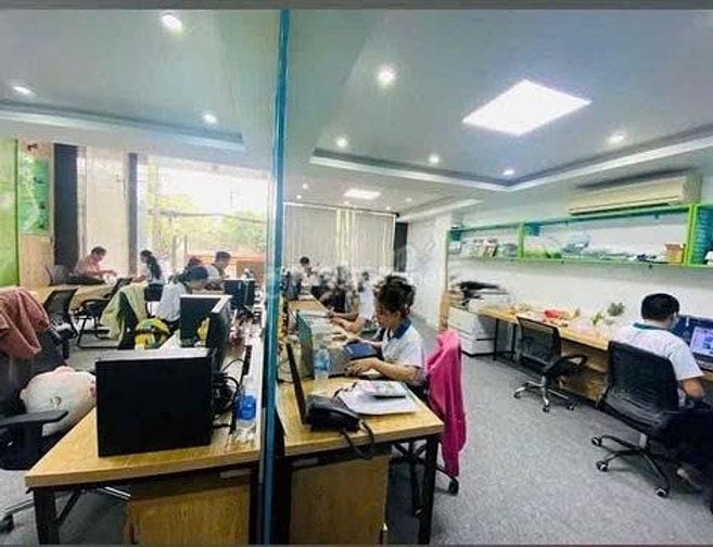 Cho thuê Mặt Tiền 210C Trần Hưng Đạo - Q.1 -5x20m - 4 Lầu