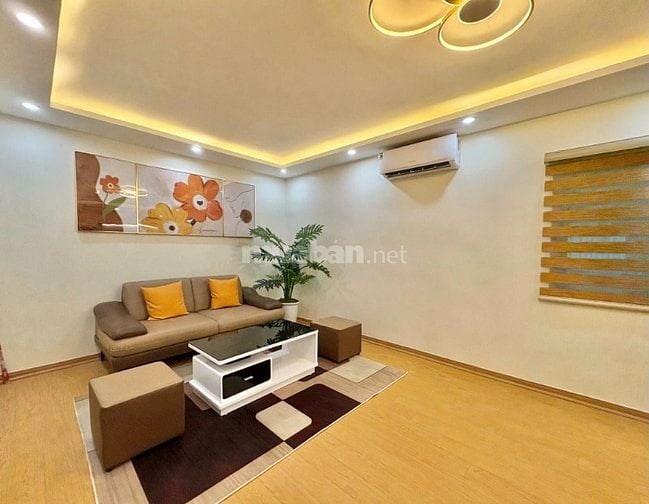 BA GÁC ĐỖ CỬA , 20M RA Ô TÔ TRÁNH , SÁT HỒ ĐẦM HỒNG , NGÕ THOÁNG RỘNG.