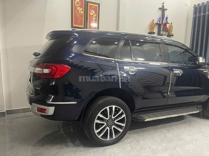 Bán xe Ford Everest 2 cầu đẹp như mới 