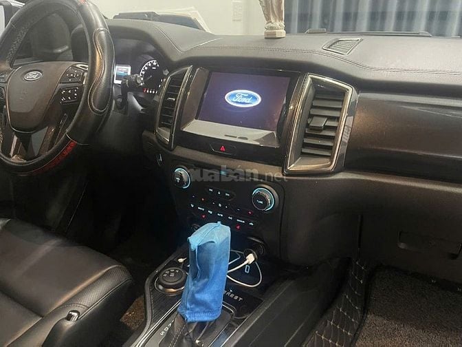 Bán xe Ford Everest 2 cầu đẹp như mới 
