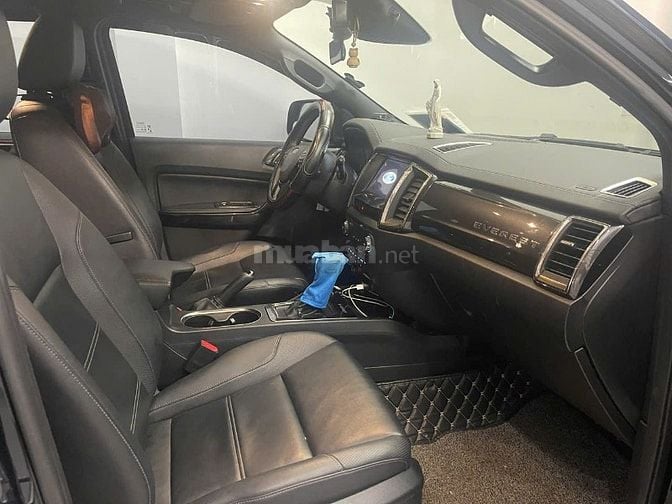 Bán xe Ford Everest 2 cầu đẹp như mới 