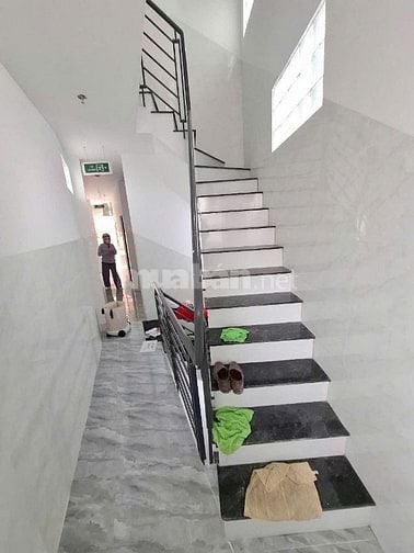 Bán căn hộ dịch vu 18 tỉ đang cho thuê khoảng 90 tr/ th, Nguyễn T Sơn