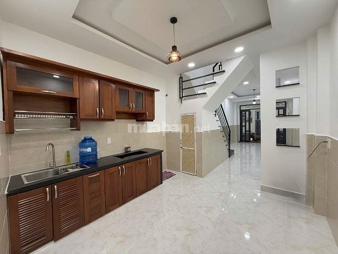 Bán nhà hẻm 3m C1-Hoàng Hoa Thám quận Tân Bình ngay ga T3, 3,3x12m, 