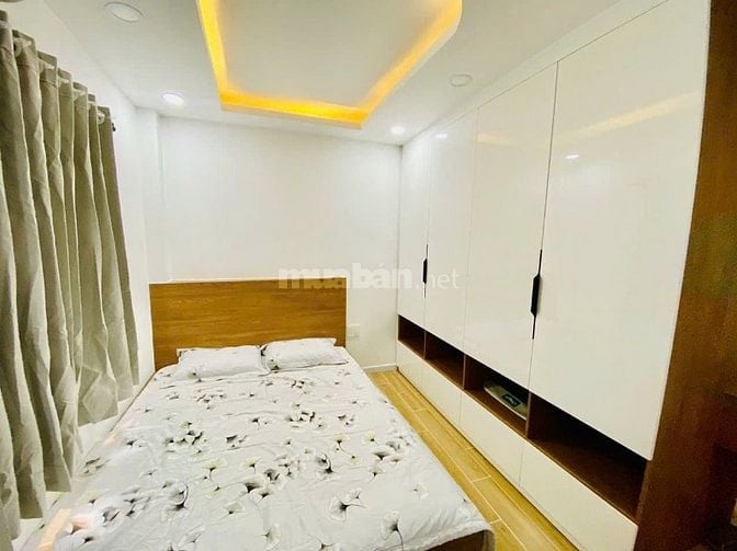4 tầng- Nguyễn Tri Phương P9 Q10, 2PN , nhà đẹp có sẵn nội thất 