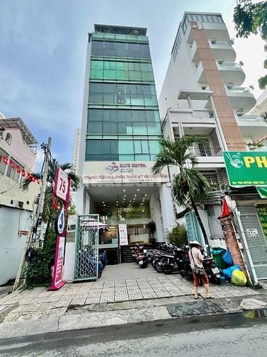Building Huỳnh Tịnh Của, Q.3 - 217m2 (8x28) - Hầm 7 Tầng - 210Tr/Th