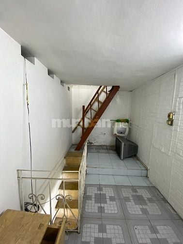 Cho thuê nhà nguyên căn quận Hoàn Kiếm, giá chỉ 6 triệu/tháng (hình th