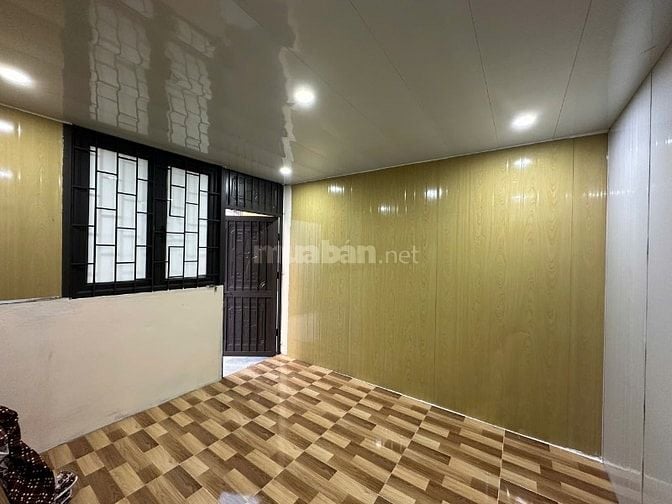 Bán nhà tập thể 2 tầng, Đường Giải Phóng, Quận Hoàng Mai