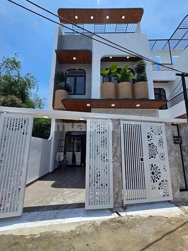 CHỊ CHỦ SANG GẤP GIÁ GỐC 890 TRIỆU - NHÀ 100m2 - CHỢ BÌNH CHÁNH.
