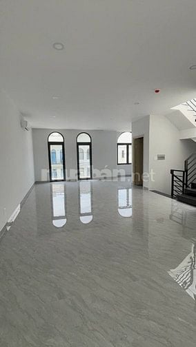 126M2 NHÀ PHỐ CHO THUÊ 5 TẦNG CÓ THANG MÁY KHU ĐÔNG ĐÚC MANHATTAN