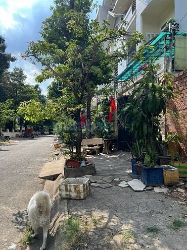 (CHÍNH CHỦ) bán nhà khu Tên Lửa - DT 5x20m - đối diện công viên