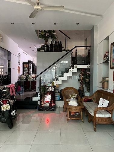 (CHÍNH CHỦ) bán nhà khu Tên Lửa - DT 5x20m - đối diện công viên
